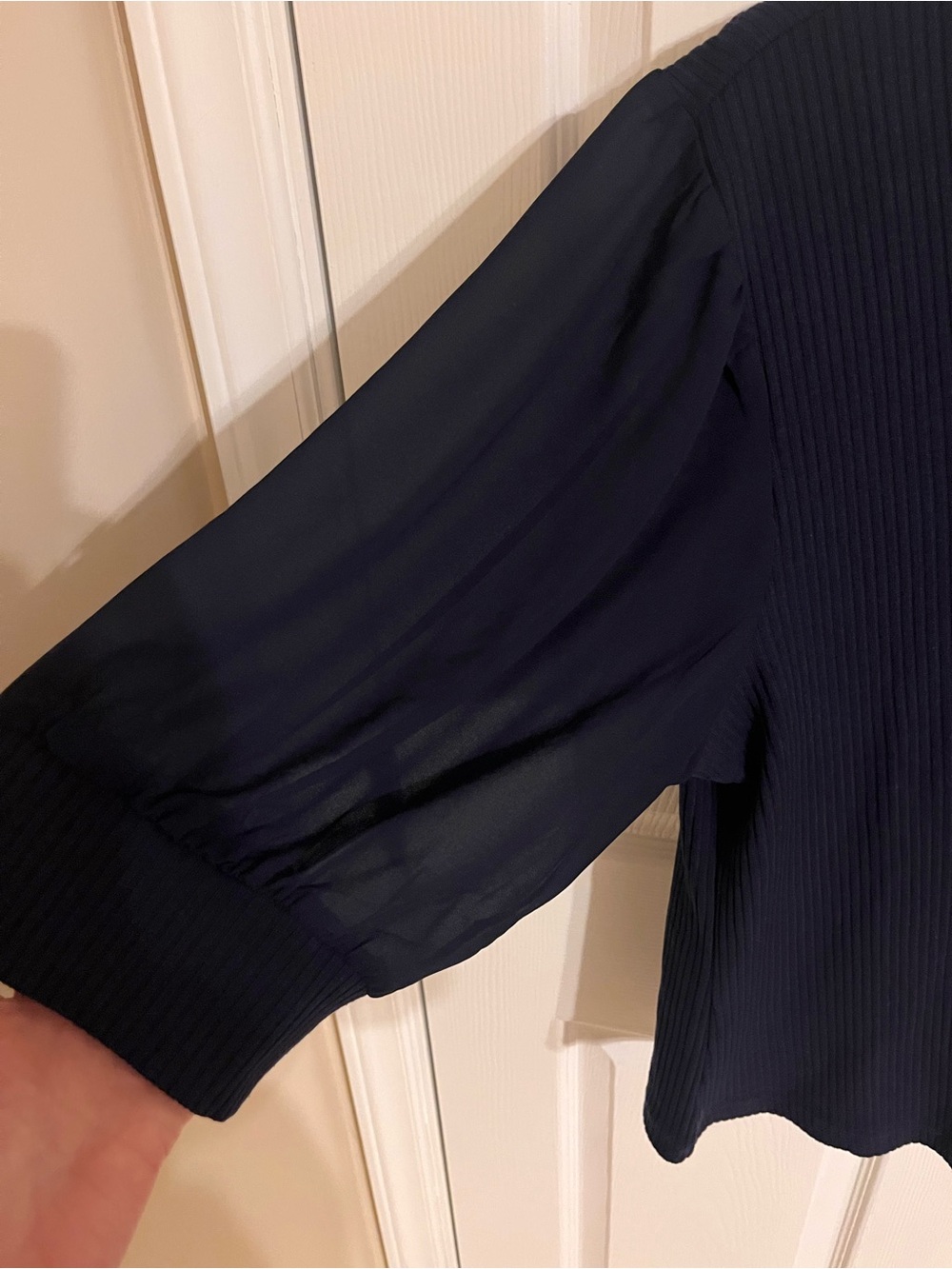 Design History Navy V-Neck Ribbed Puff Sleeve Top - Picture 3 of 5